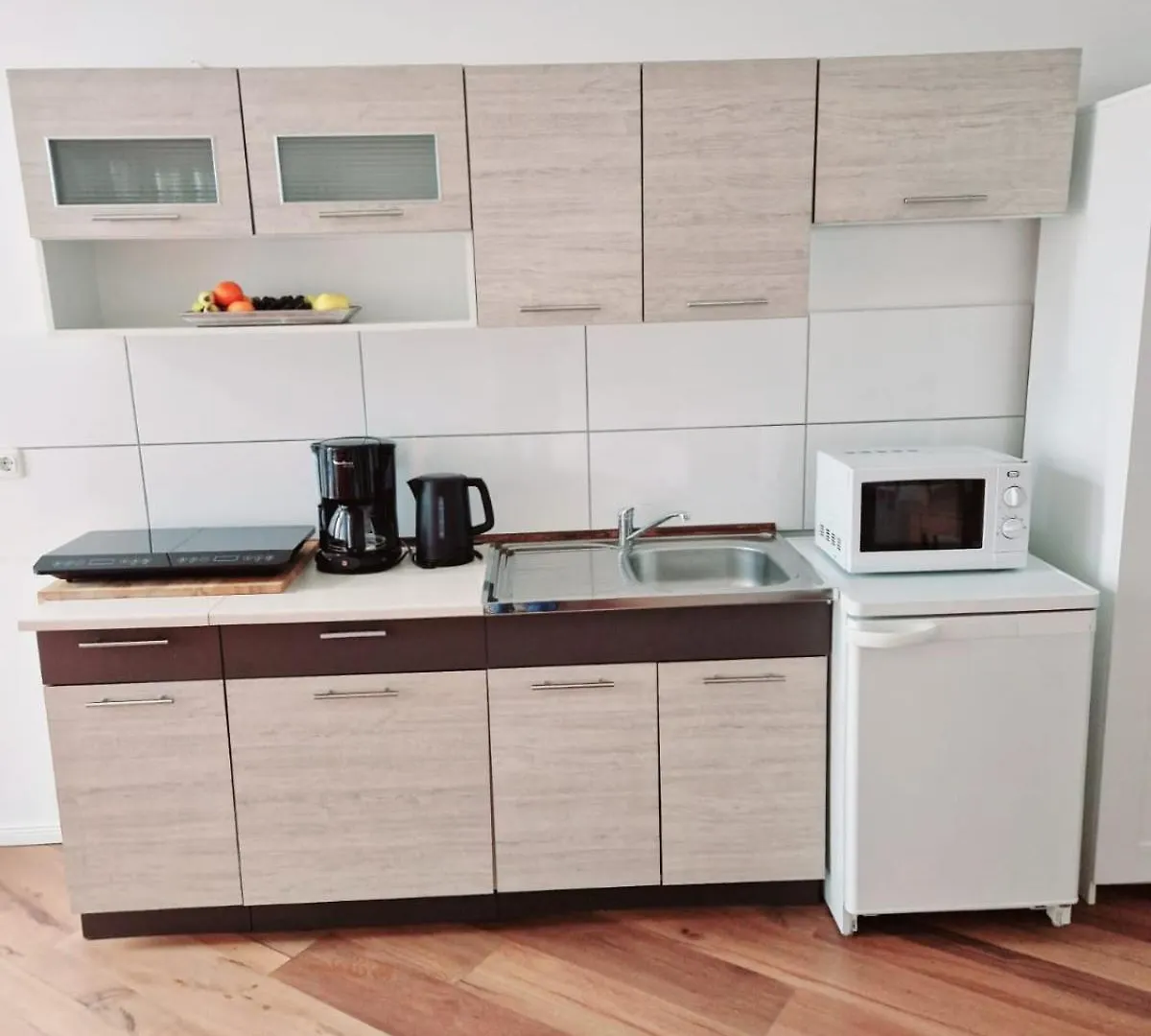 ברלין City Studio Apartment For 4, Near Sonnenallee