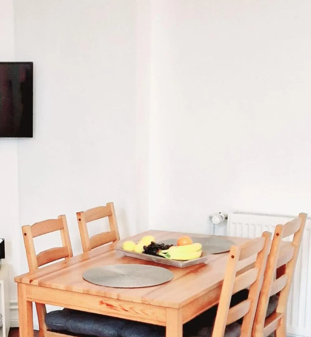 ברלין City Studio Apartment For 4, Near Sonnenallee