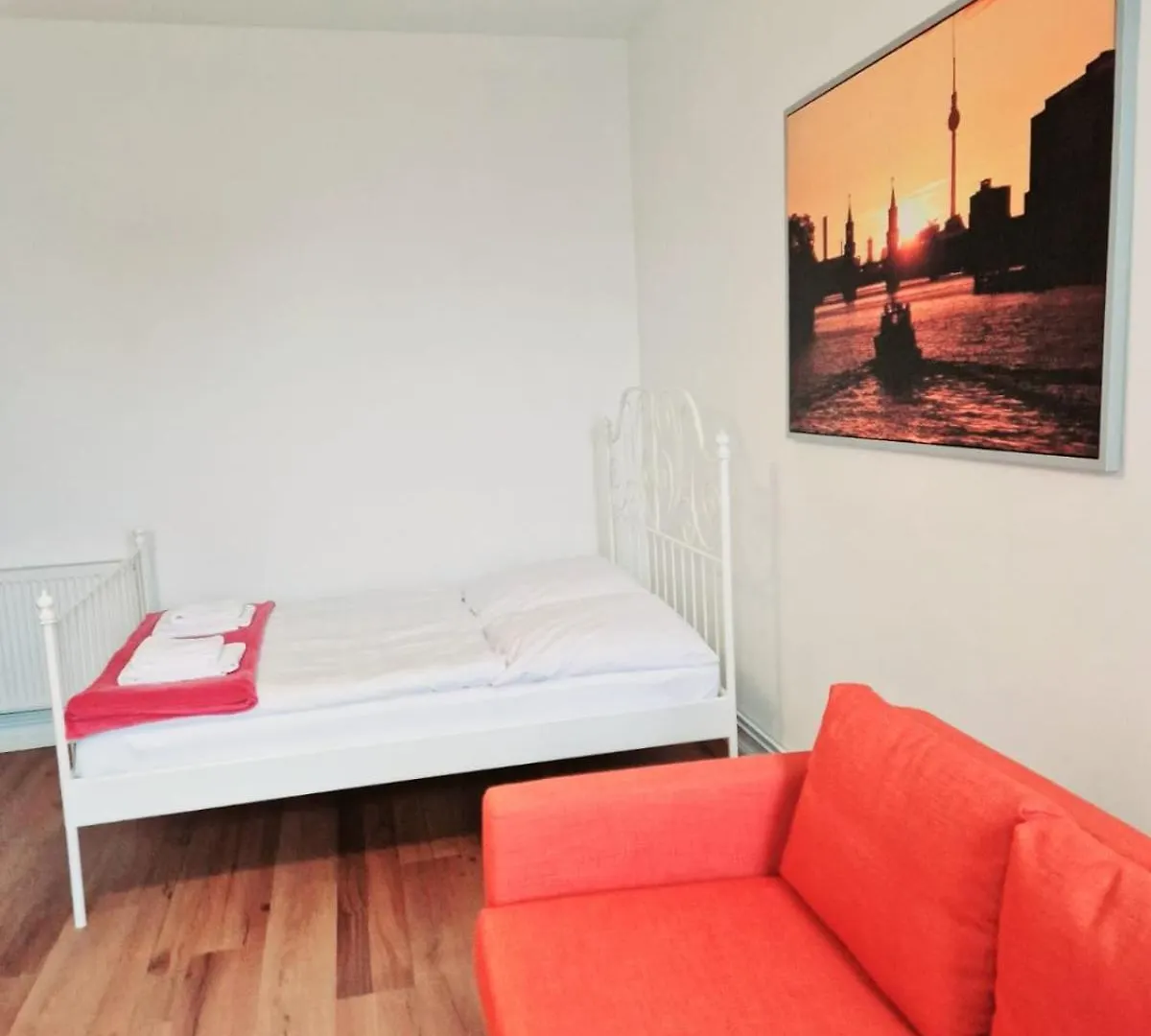 ברלין City Studio Apartment For 4, Near Sonnenallee