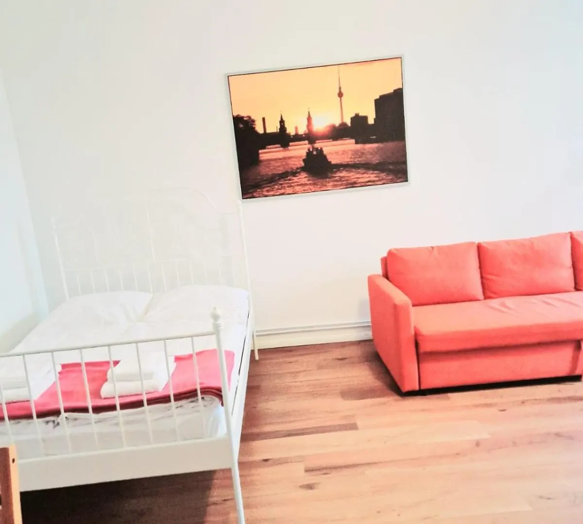 ברלין City Studio Apartment For 4, Near Sonnenallee